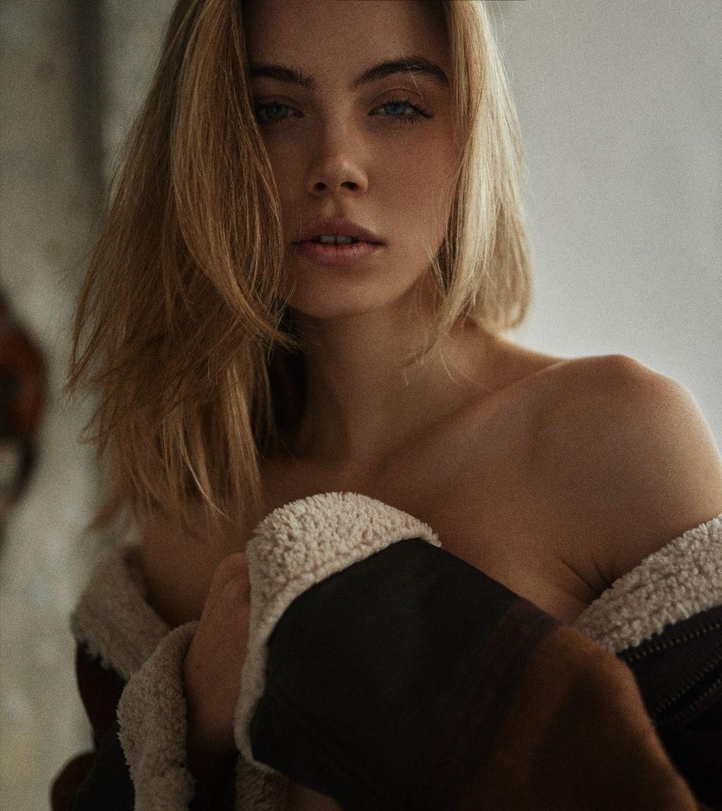 Надюха привлекальеная девушка из Ликино-дулево цена от 10000 руб